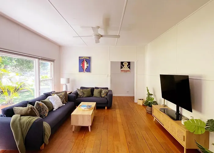 Charlie\'S Beach House