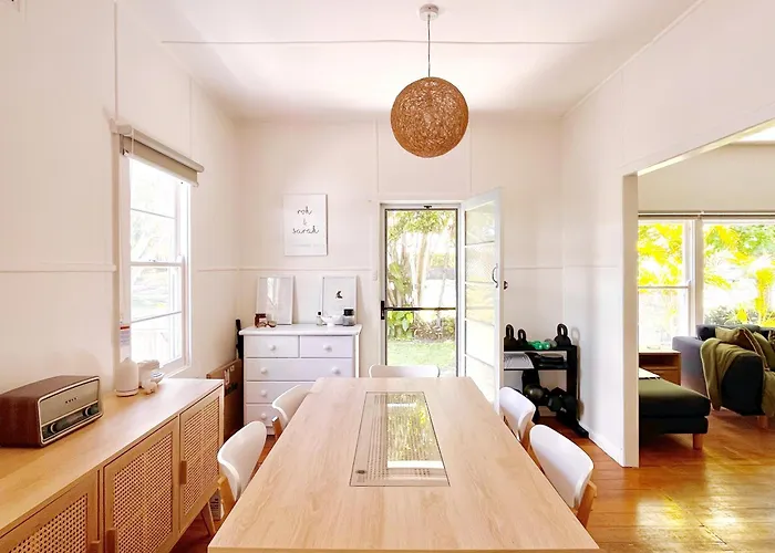 Charlie\'S Beach House